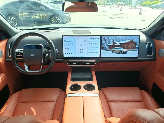 Li Auto L8 — Фото автомобиля 7