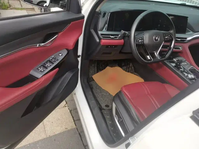 Changan CS75 Plus — Фото автомобиля 15
