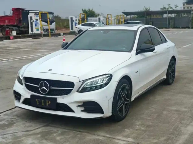 Фотография автомобиля — Mercedes-Benz C-Class