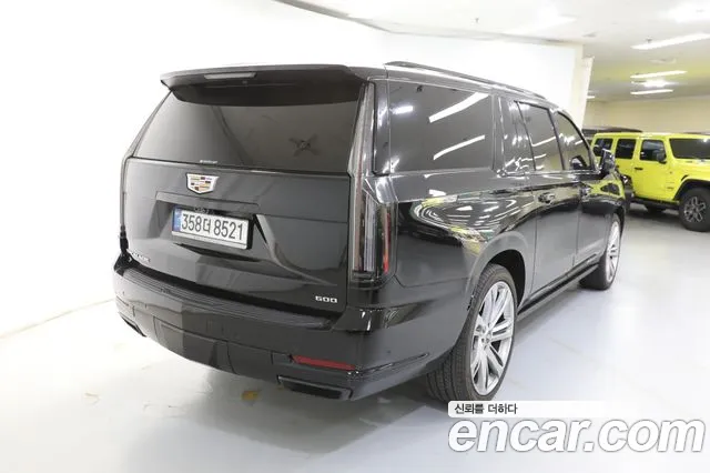 Cadillac Escalade 5th Gen — Фото автомобиля 4