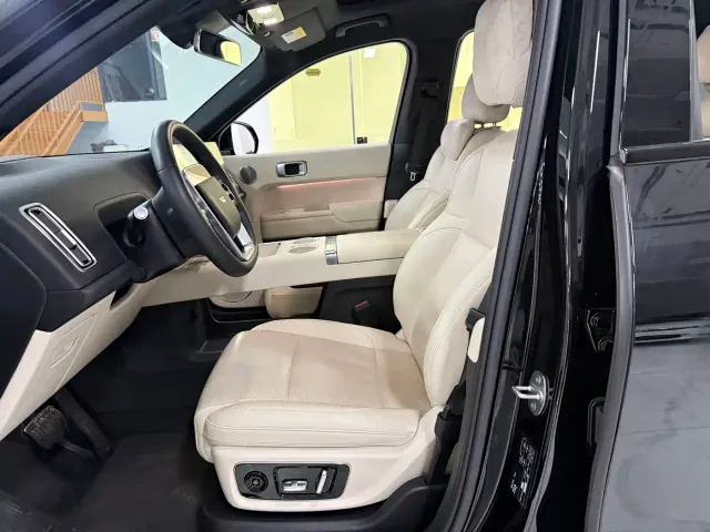 Li Auto L9 — Фото автомобиля 11