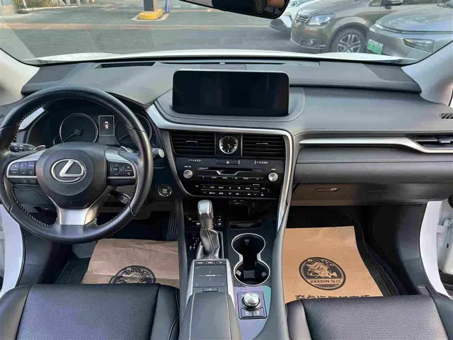 Lexus RX — Фото автомобиля 16