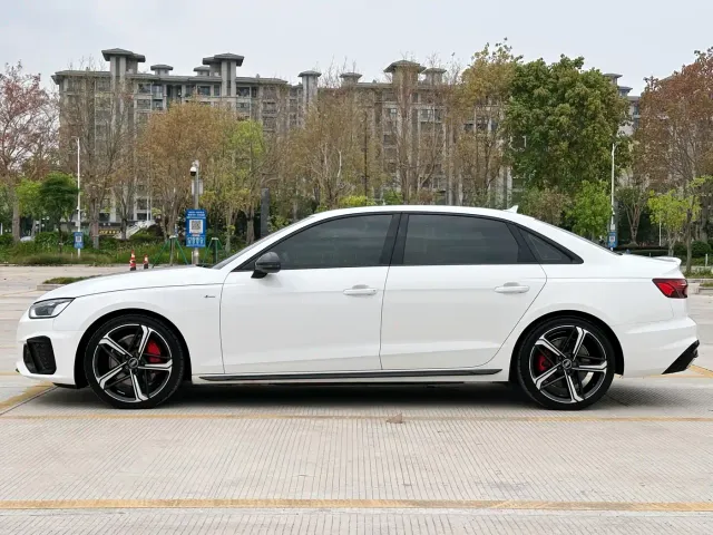 Audi A4L — Фото автомобиля 17