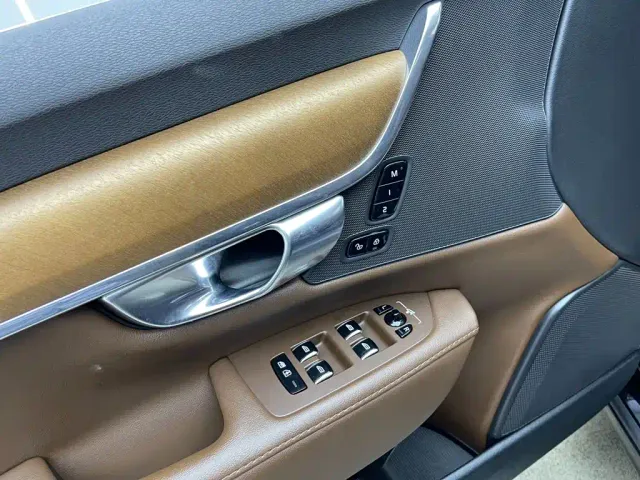 Volvo S90 — Фото автомобиля 11
