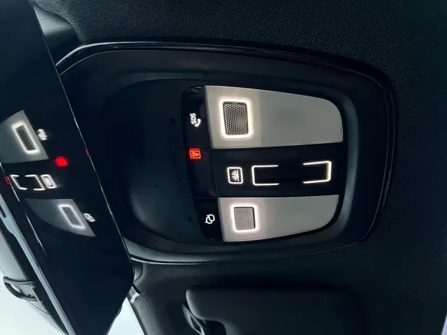 Volvo Volvo XC40 2023 B3 Zhiyuan Luxury Edition — Фото автомобиля 17
