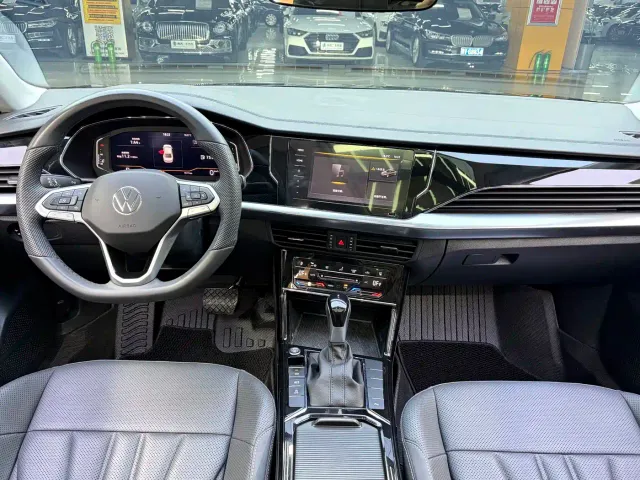 Volkswagen Passat — Фото автомобиля 9