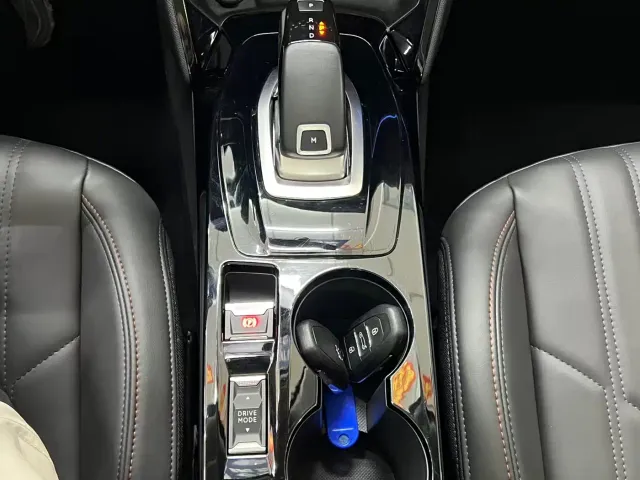 Peugeot 2008 — Фото автомобиля 10