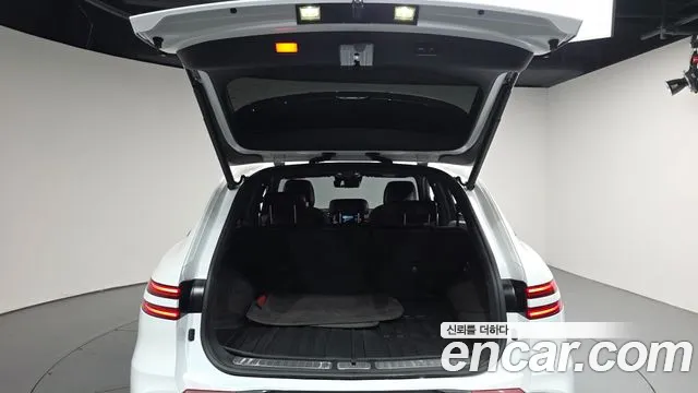 Genesis GV70 — Фото автомобиля 26