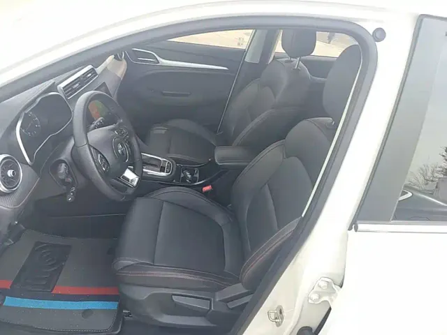 MG ZS — Фото автомобиля 14
