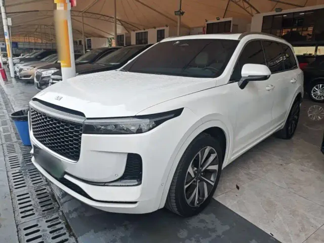 Фотография автомобиля — Li Auto ONE