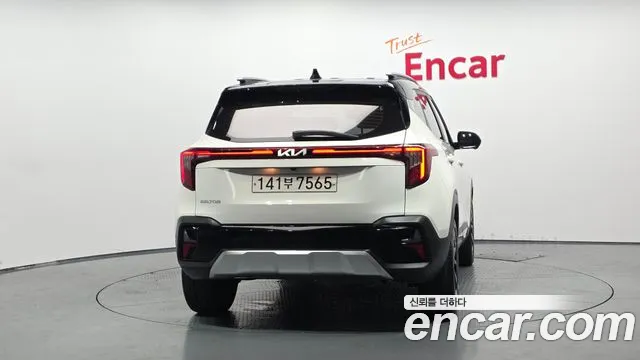 Kia Seltos Новый Seltos Бензин 2.0 2WD — Фото автомобиля 4