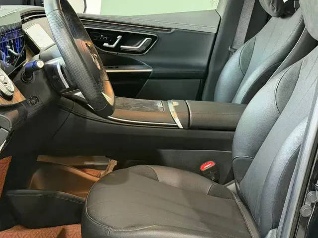 Mercedes-Benz EQE SUV — Фото автомобиля 7
