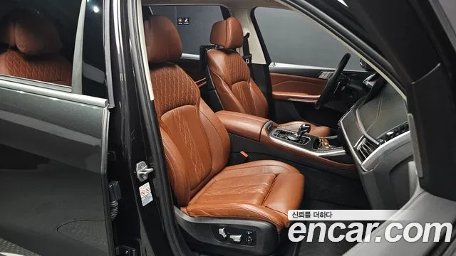 BMW X7 — Фото автомобиля 12