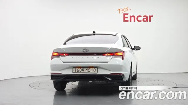 Hyundai Avante CN7 — Фото автомобиля 4