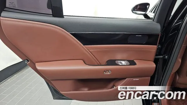 Genesis G90 — Фото автомобиля 25
