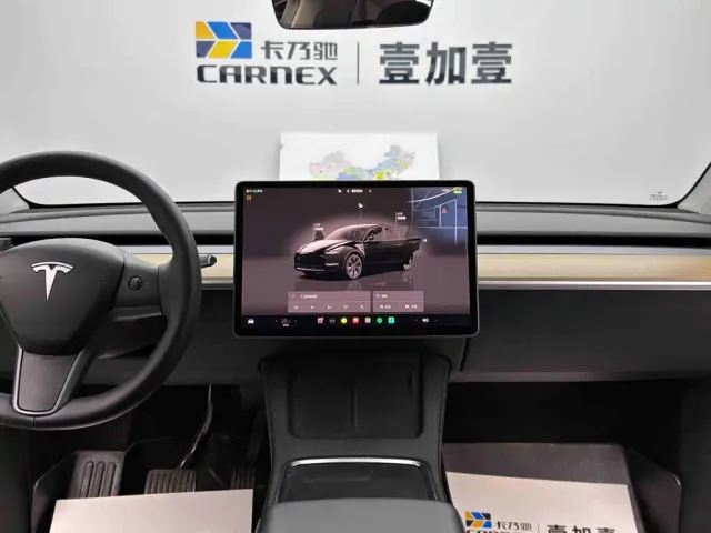 Tesla Model Y — Фото автомобиля 12