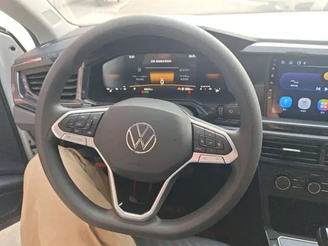 Volkswagen Lavida — Фото автомобиля 10