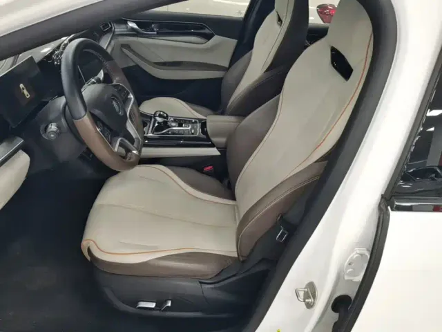 BYD Qin PLUS — Фото автомобиля 14