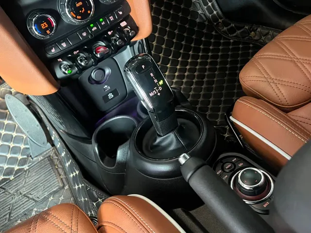 MINI Hatch — Фото автомобиля 11