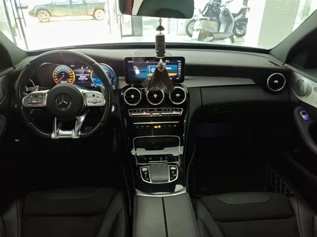Mercedes-Benz C-Class AMG — Фото автомобиля 9
