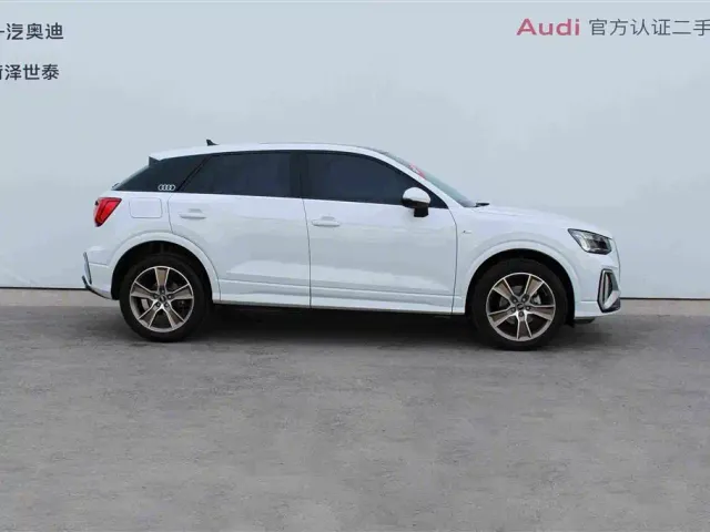Audi Q2L — Фото автомобиля 2