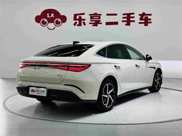 BYD Seal 07 DM-i — Фото автомобиля 5