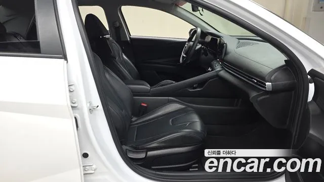 Hyundai Avante CN7 — Фото автомобиля 16
