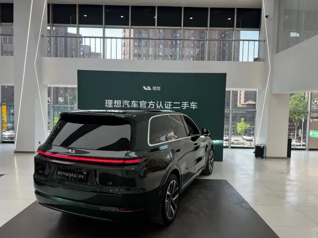 Li Auto L9 — Фото автомобиля 4