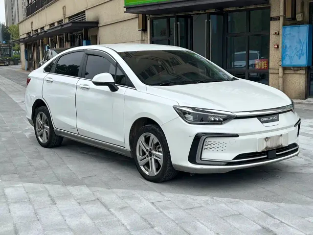 BAIC Beijing EU5 — Фото автомобиля 2