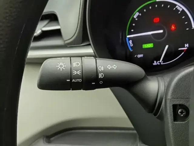 Toyota Granvia 2024 2.5L Hybrid Comfort — Фото автомобиля 21