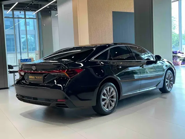 Toyota Avalon — Фото автомобиля 5