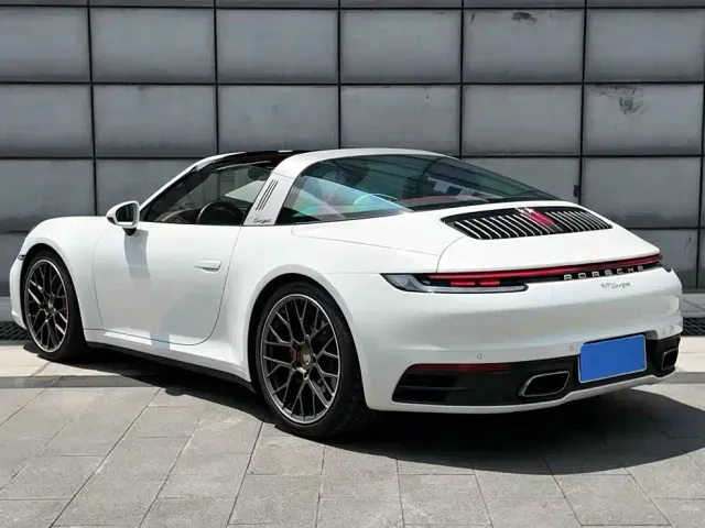 Porsche 911 — Фото автомобиля 9
