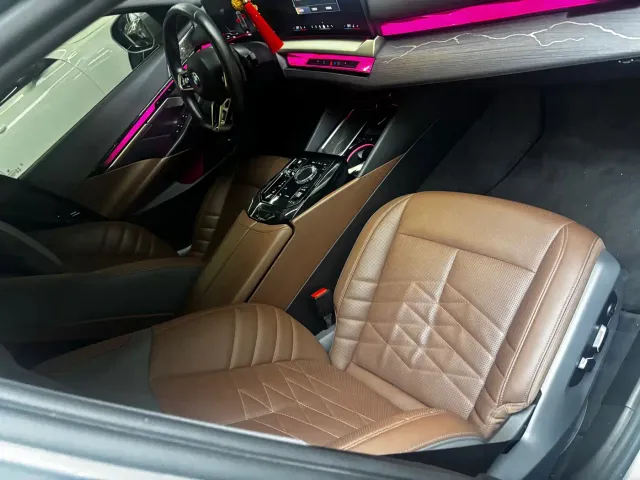 BMW 5 Series — Фото автомобиля 11
