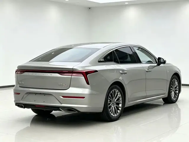 Bestune B70 — Фото автомобиля 9