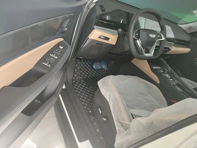 Geely Haoyue PRO — Фото автомобиля 11
