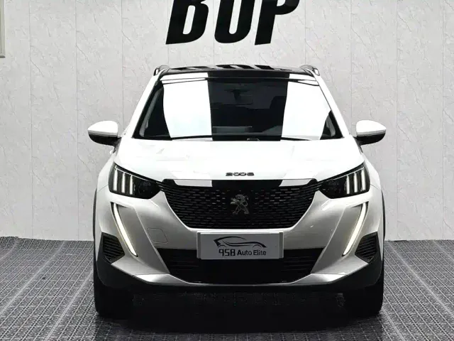 Peugeot 2008 — Фото автомобиля 2