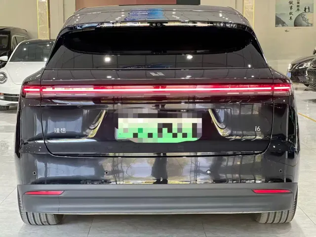 Li Auto i6 — Фото автомобиля 4
