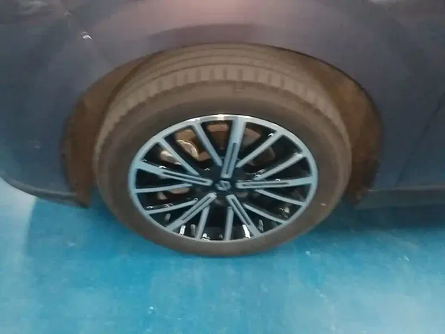Leapmotor B10 — Фото автомобиля 22