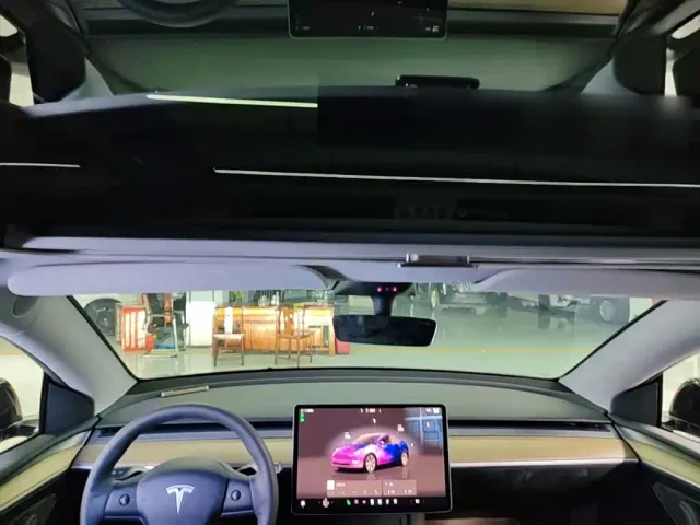 Tesla Model Y — Фото автомобиля 17