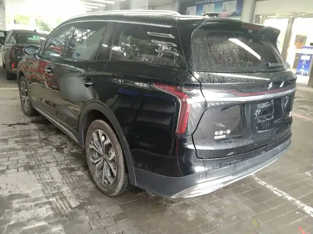 Hongqi HS7 — Фото автомобиля 22