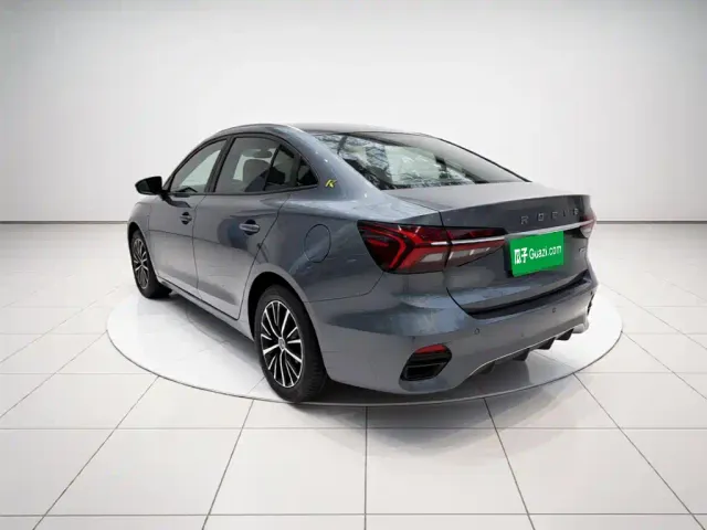 Roewe i5 — Фото автомобиля 4