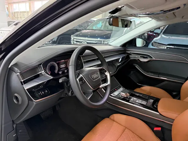 Audi A8 — Фото автомобиля 6