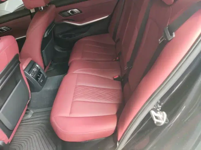 BMW 3 Series — Фото автомобиля 12