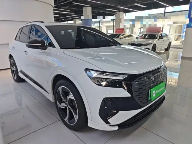 Audi Q4 e-tron — Фото автомобиля 3