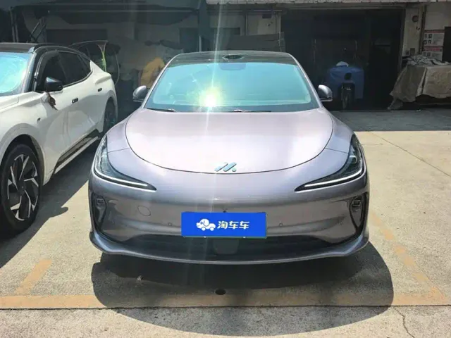 IM Motors L6 — Фото автомобиля 2