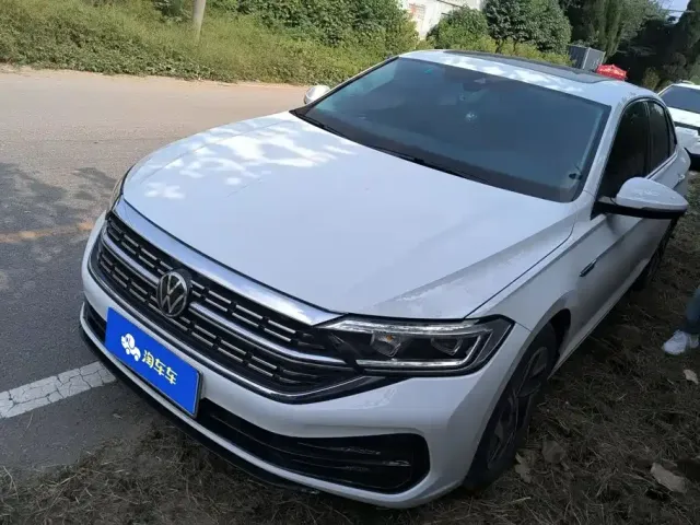 Фотография автомобиля — Volkswagen Sagitar