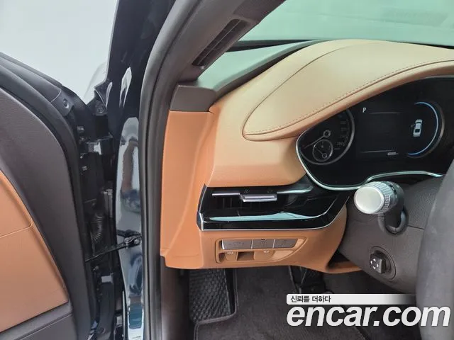 Genesis G80 Бензин 2.5 турбо 2WD — Фото автомобиля 12