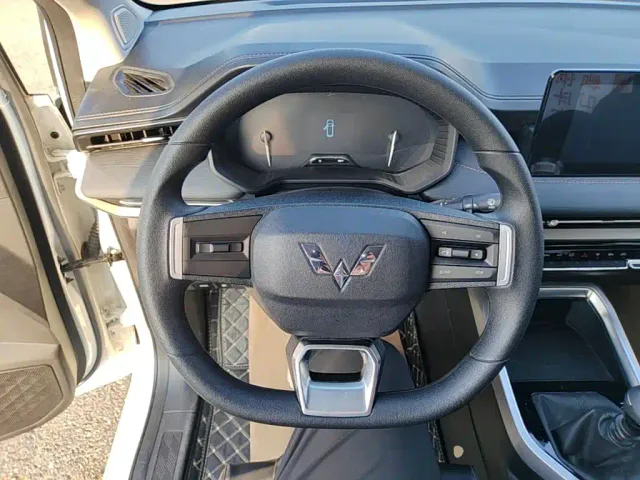 Wuling Jiachen — Фото автомобиля 10