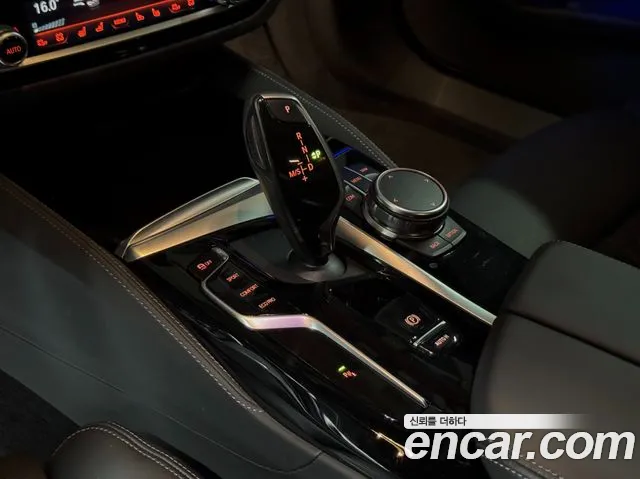 BMW 5 Series G30 — Фото автомобиля 9