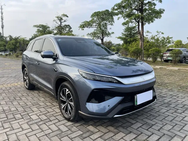 BYD Song Pro — Фото автомобиля 3